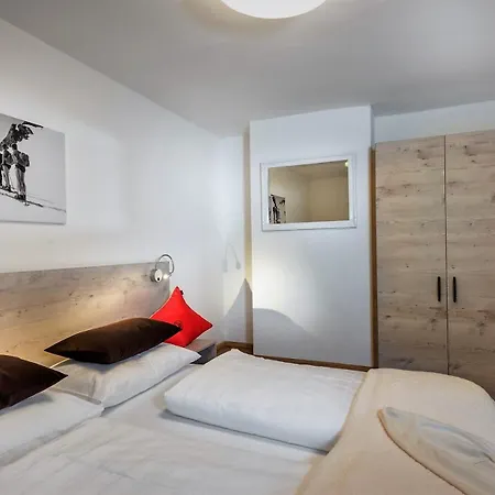 Ladinger, 公寓 多弗加斯坦