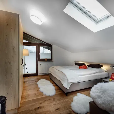 Ladinger, * 多弗加斯坦